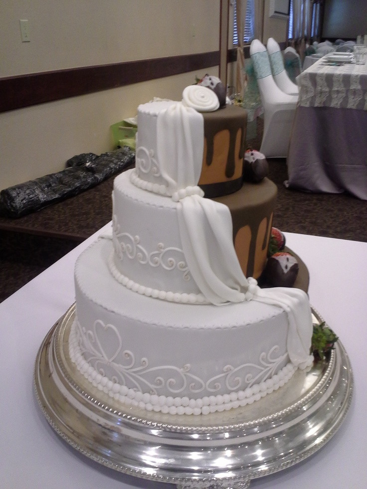 Chocolate And Vanilla Wedding Cakes
 Chocolate and vanilla wedding cake idea in 2017