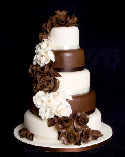 Chocolate And Vanilla Wedding Cakes
 Mi Mundo Español Por Rita Condor Pastel de boda con
