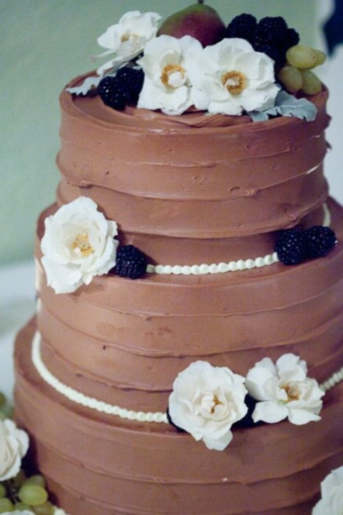 Chocolate And White Wedding Cake
 46 Dark And White Chocolate Wedding Cakes