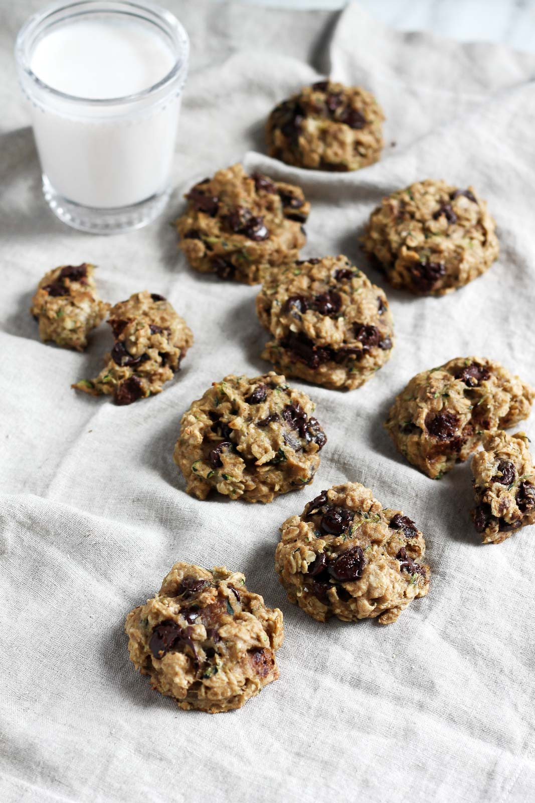 Chocolate Chip Oatmeal Cookies Healthy
 Healthy Chocolate Chip Zucchini Oatmeal Cookies