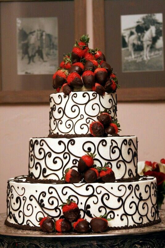 Chocolate Covered Strawberry Wedding Cake
 Black and White Detailed wedding cake with Chocolate