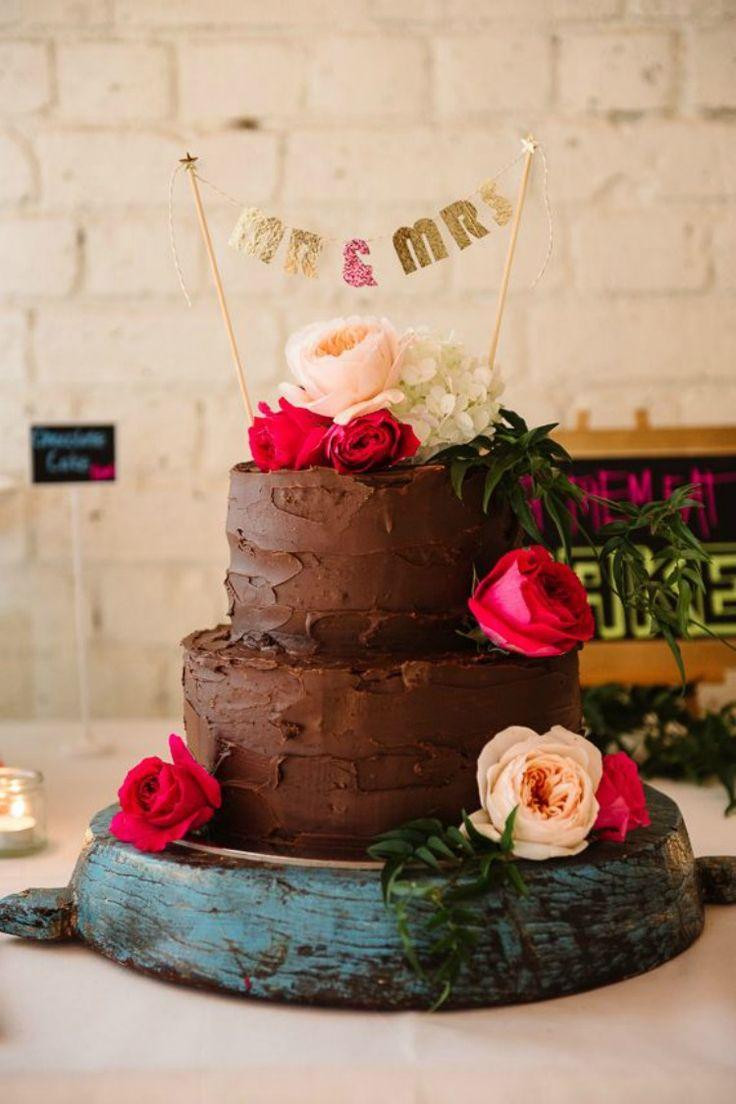 Chocolate Frosted Wedding Cakes
 Festa de Noivado Ideias para Organizar e Fotos