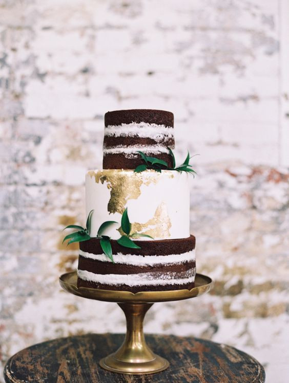 Chocolate Frosting Wedding Cakes
 Wedding Cake Flavors How to Pick the Perfect Cake Flavor