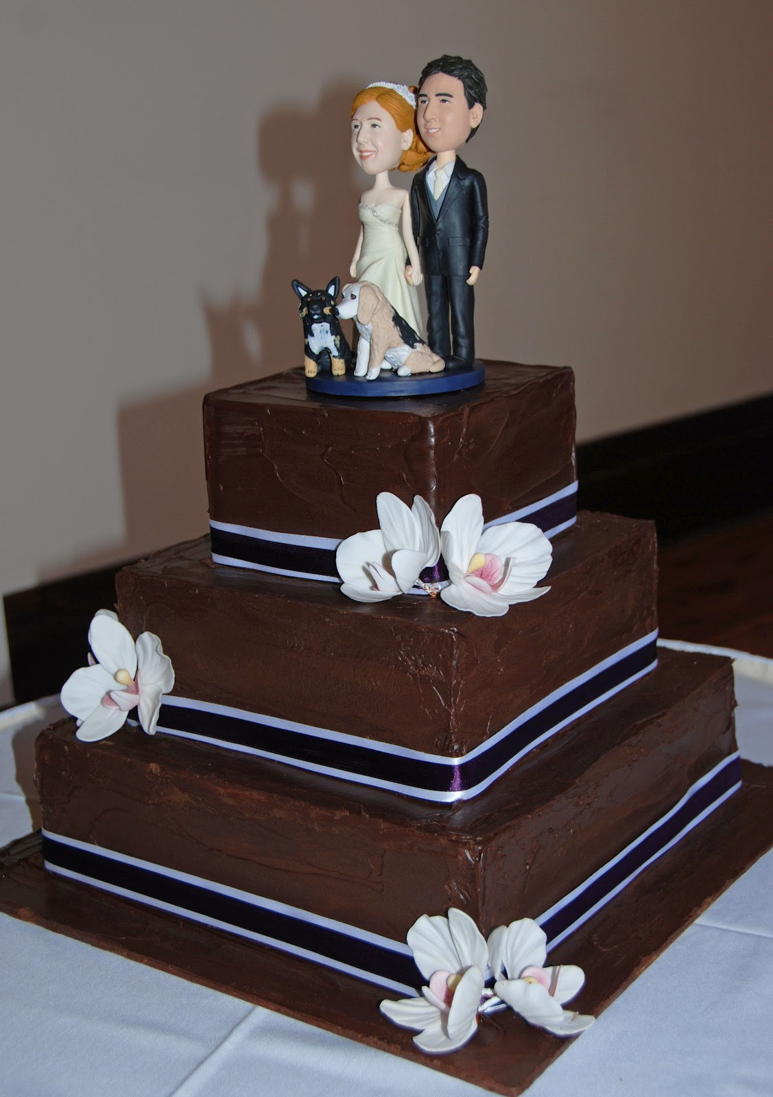 Chocolate Ganache Wedding Cakes
 Little Robin Chocolate Ganache Wedding Cake