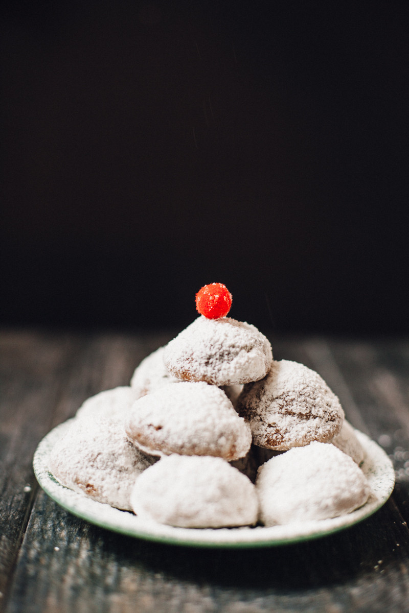 Chocolate Mexican Wedding Cookies
 Peppermint Chocolate Mexican Wedding Cookies Alyssa and