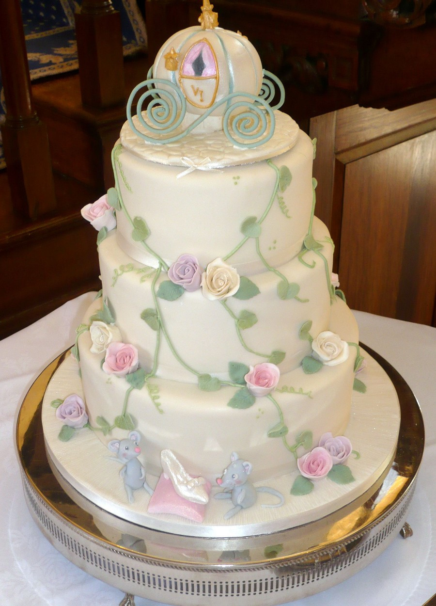 Cinderalla Wedding Cakes
 Wedding Accessories Ideas