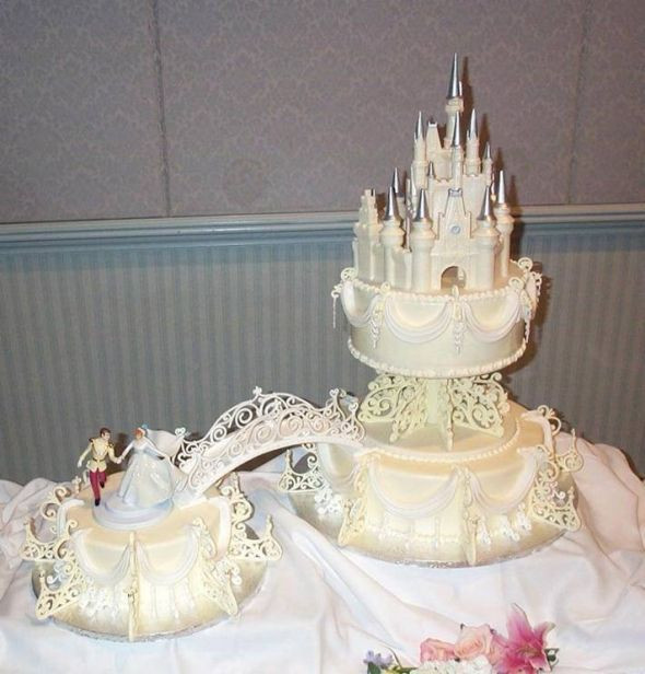 Cinderalla Wedding Cakes
 5 Enchantingly Amazing Disney Wedding Cakes Themes