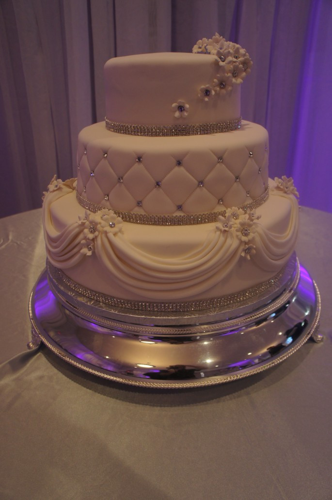 Classical Wedding Cakes
 Wedding Cakes Classic Bakery