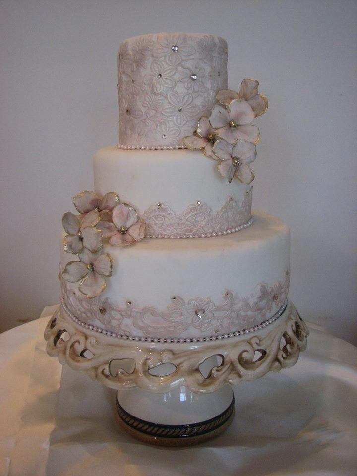 Classy Wedding Cakes
 Wedding Cakes Classy And Elegant Weddbook