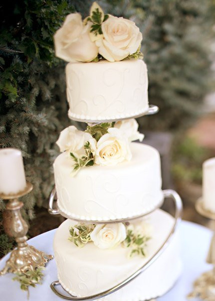 Costco Wedding Cakes Pictures
 BBB Classy Wedding Cakes for under $400