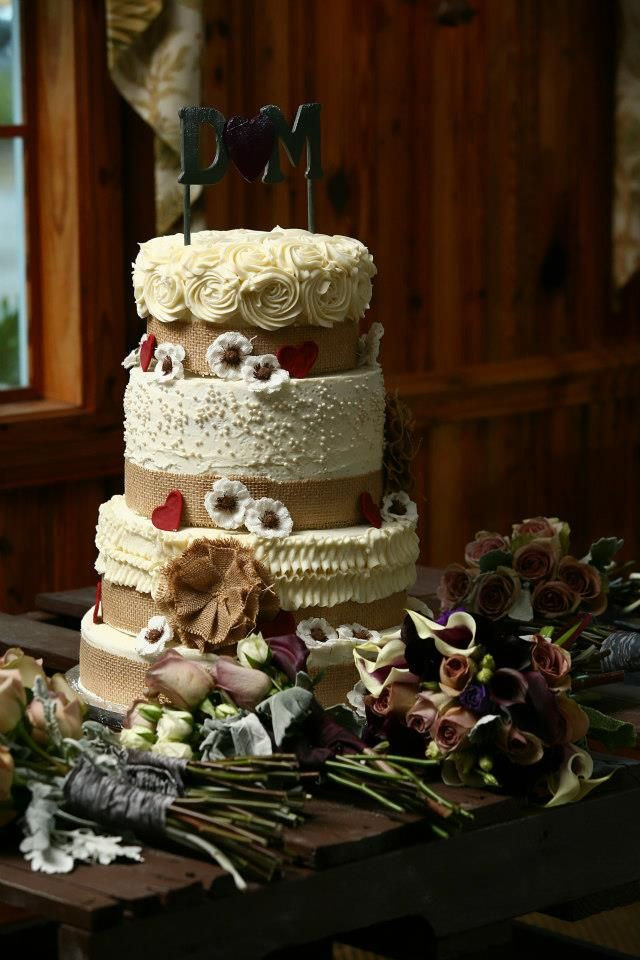 Country Style Wedding Cakes
 4 tier country style wedding cake with burlap ribbon and