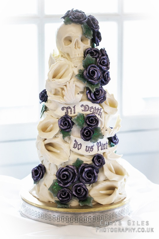 Creepy Wedding Cakes
 horror wedding cake