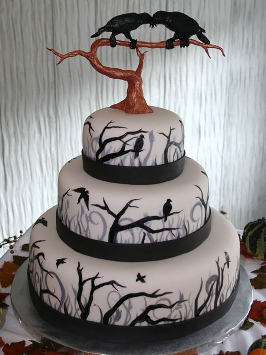 Creepy Wedding Cakes
 23 Halloween Wedding Cakes