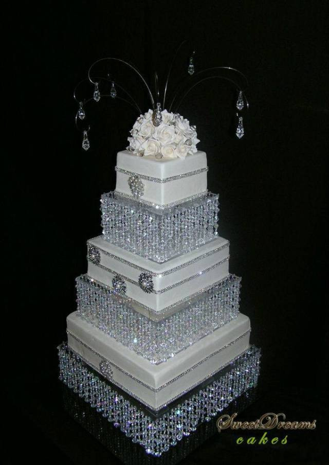 Crystal Cake Stands for Wedding Cakes 20 Ideas for Diy Crystal Wedding Cake Stand Chandelier Cake Stand