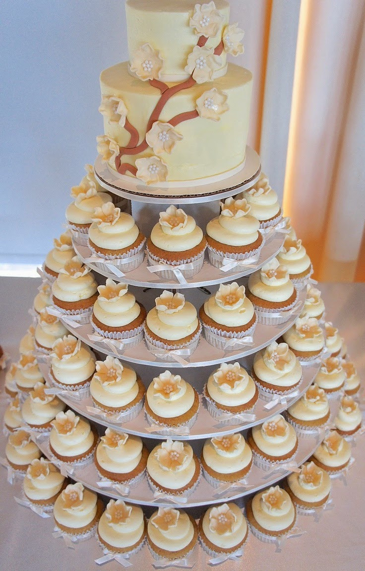 Cupcakes For Wedding
 Memorable Wedding Delicious Wedding Cupcake Towers