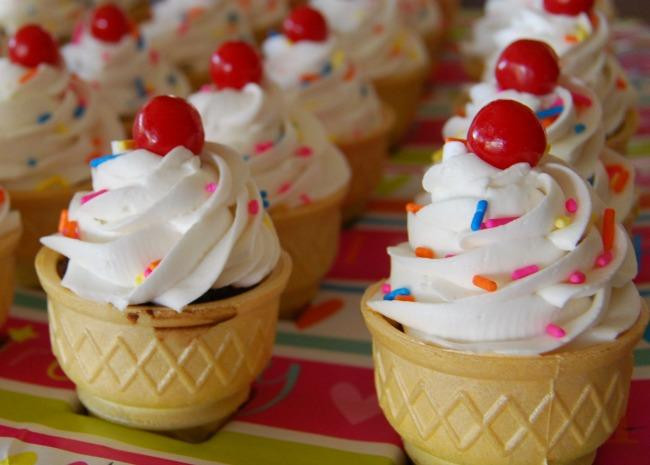 Cute Summer Desserts
 10 Super Cute Summer Party Desserts Your Friends Will Love