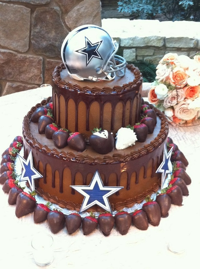 Dallas Cowboys Wedding Cakes
 15 Football Inspired Grooms Cakes for Every MunaMan