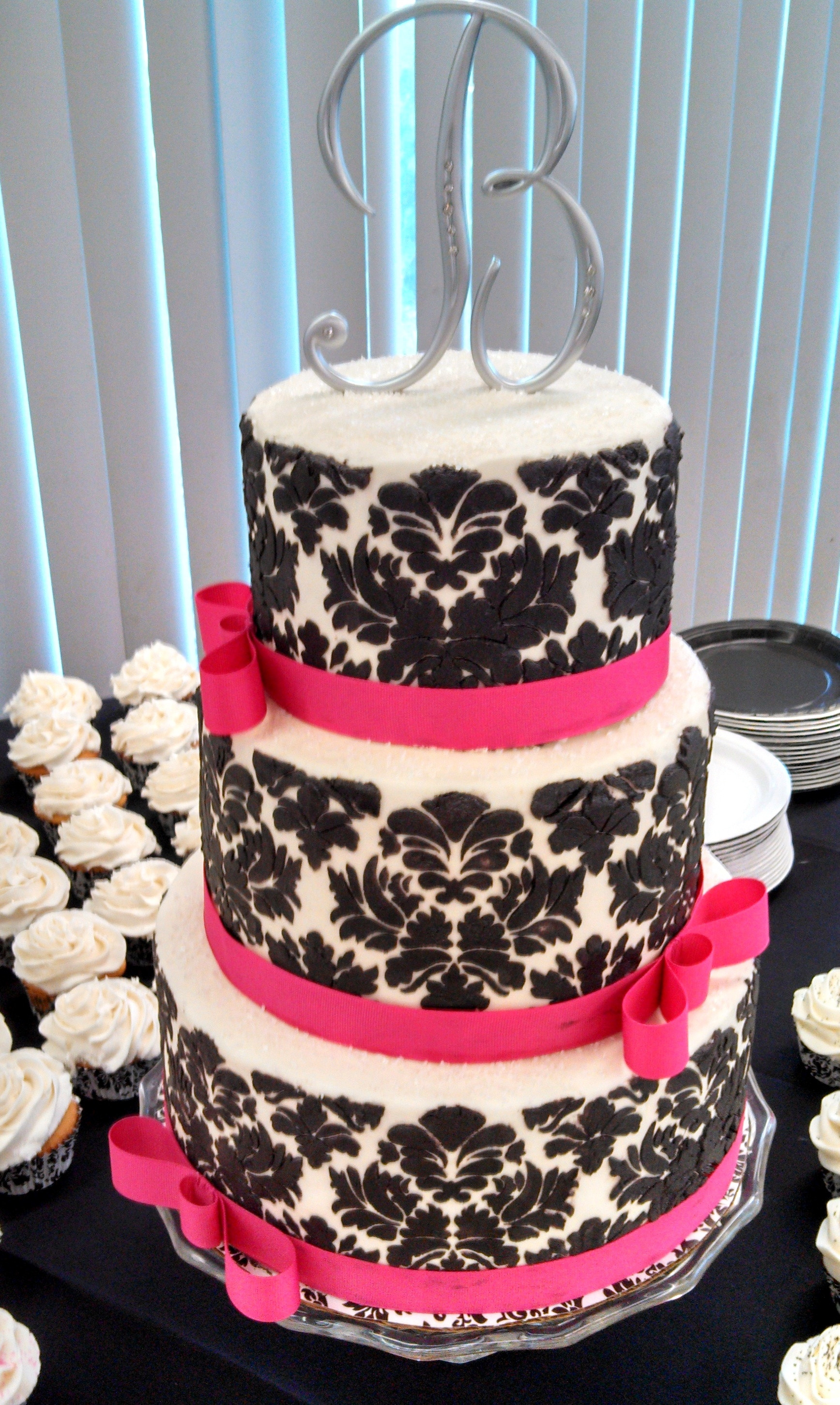 Damask Wedding Cakes
 Old World Style Black And White Damask Wedding Cake