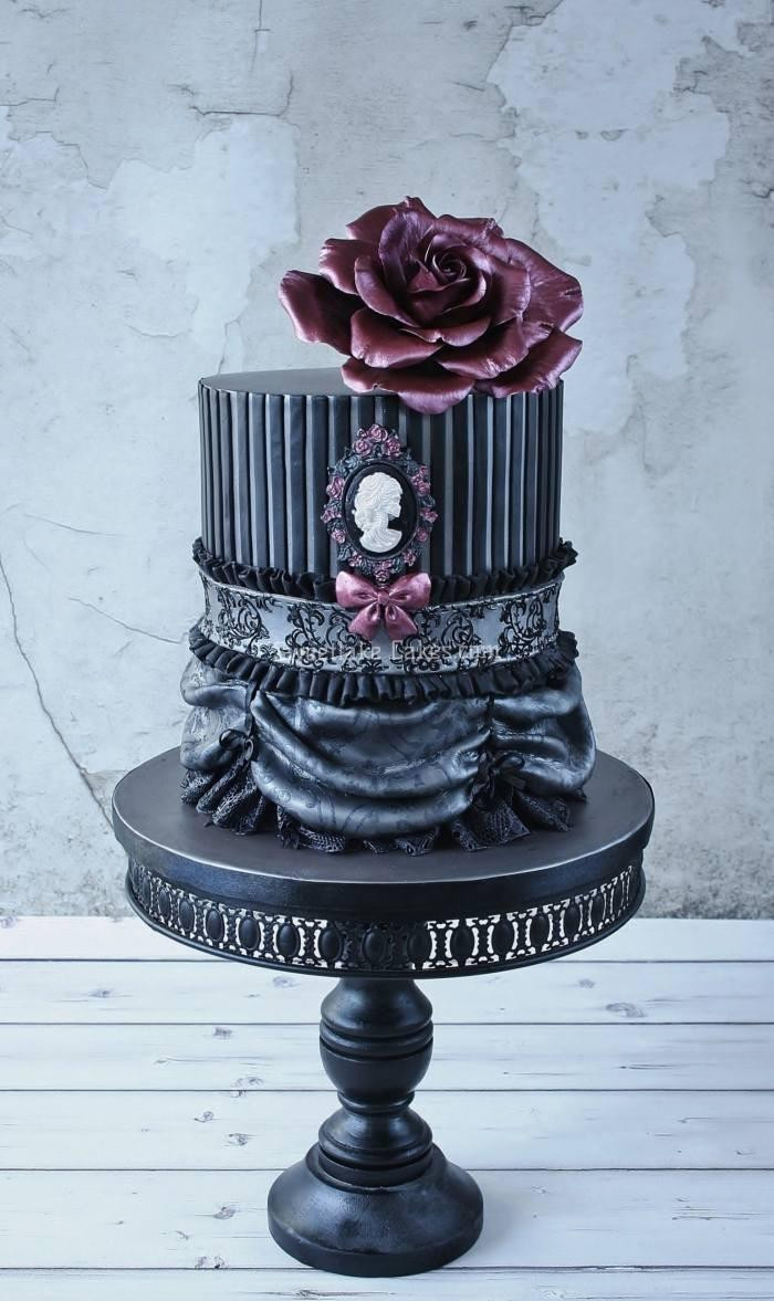 Dark Wedding Cakes
 Gothic Wedding Cakes