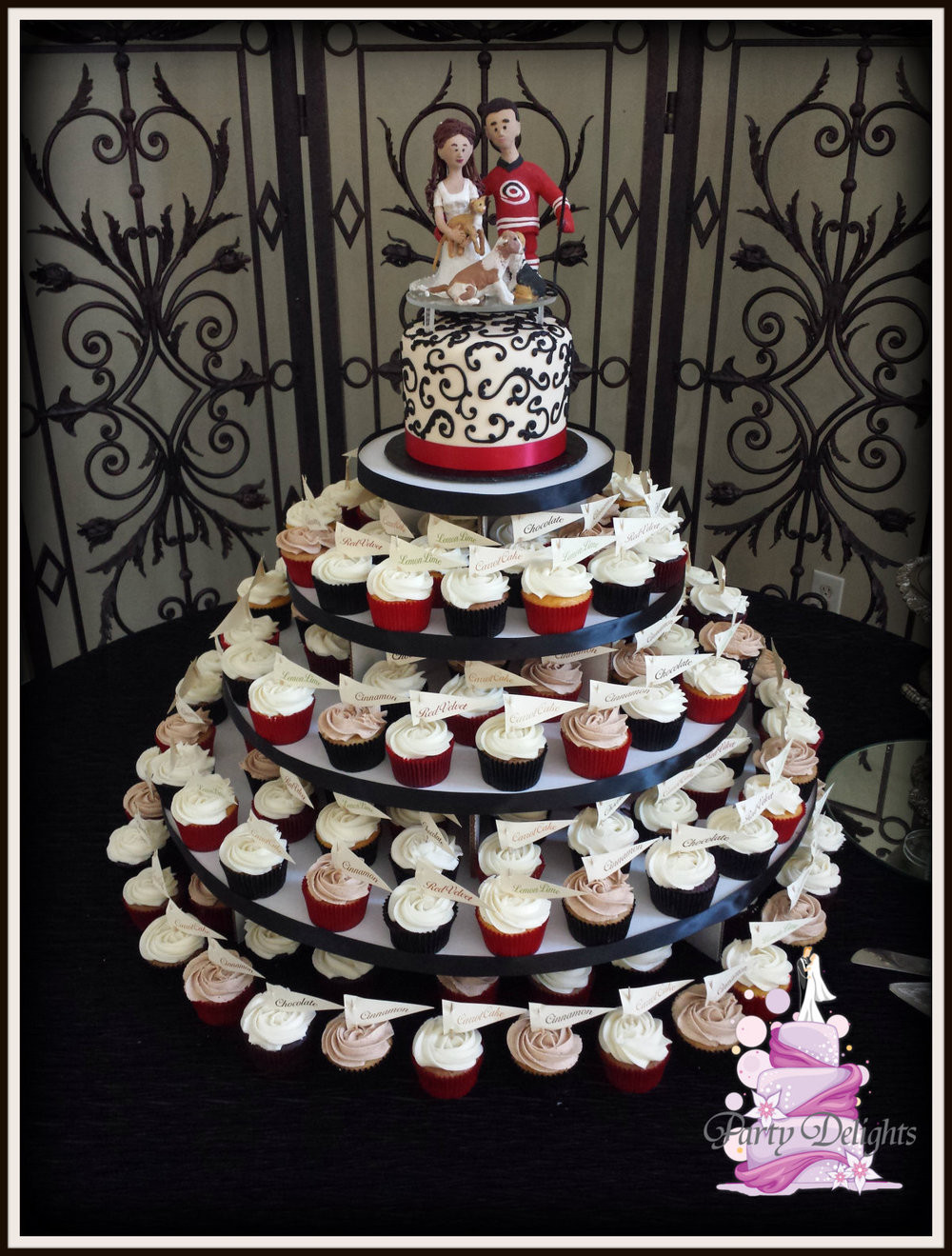 Deesigner Wedding Cakes
 Custom Wedding Cakes