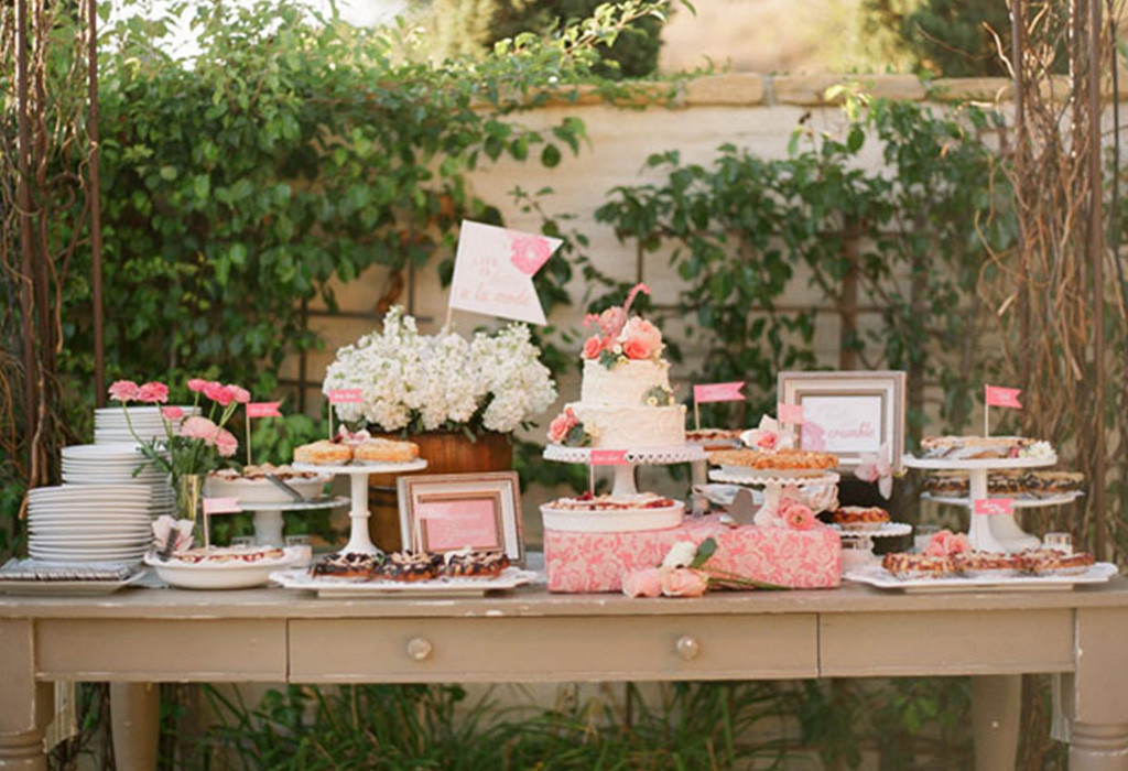Dessert Bar Wedding
 15 Ways to Save Money with DIY Wedding Projects