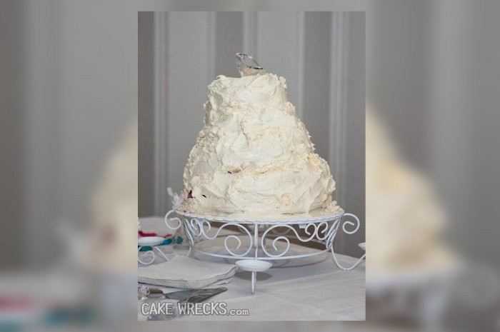 Disaster Wedding Cakes
 Cinderella’s Horror Story from 15 Worst Wedding Cake