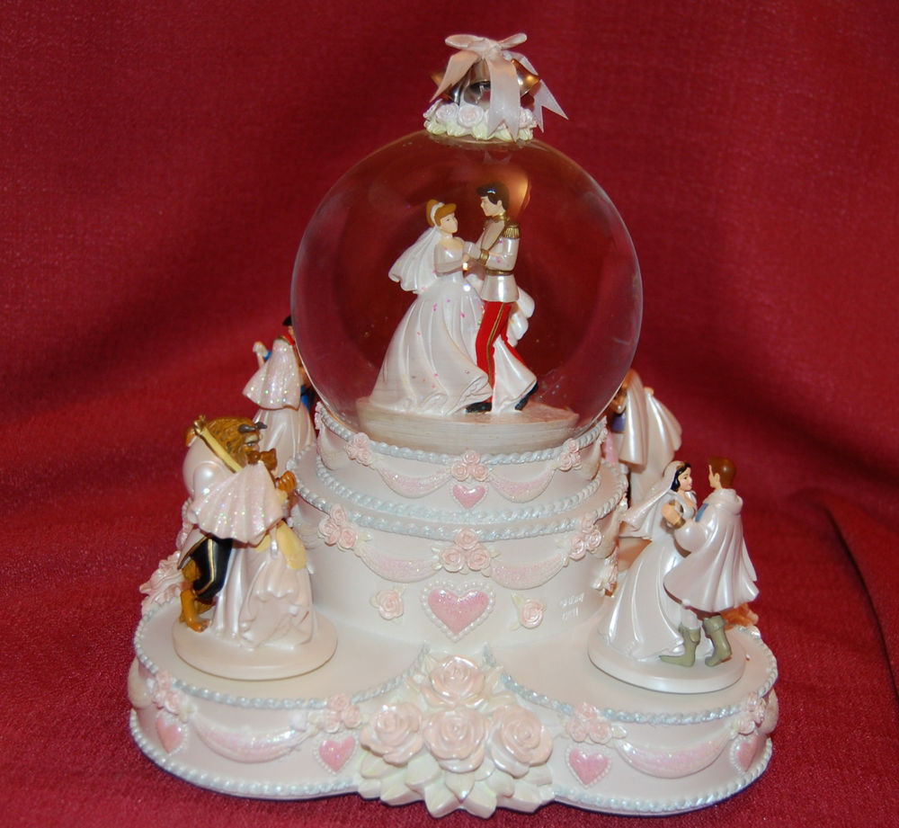 Disney Animated Wedding Cakes
 Disney Princess Wedding Cake Snowglobe Musical Figure Rare