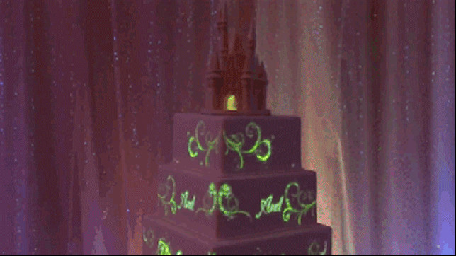 Disney Animated Wedding Cakes
 These Disney fairytale wedding cakes e with their own