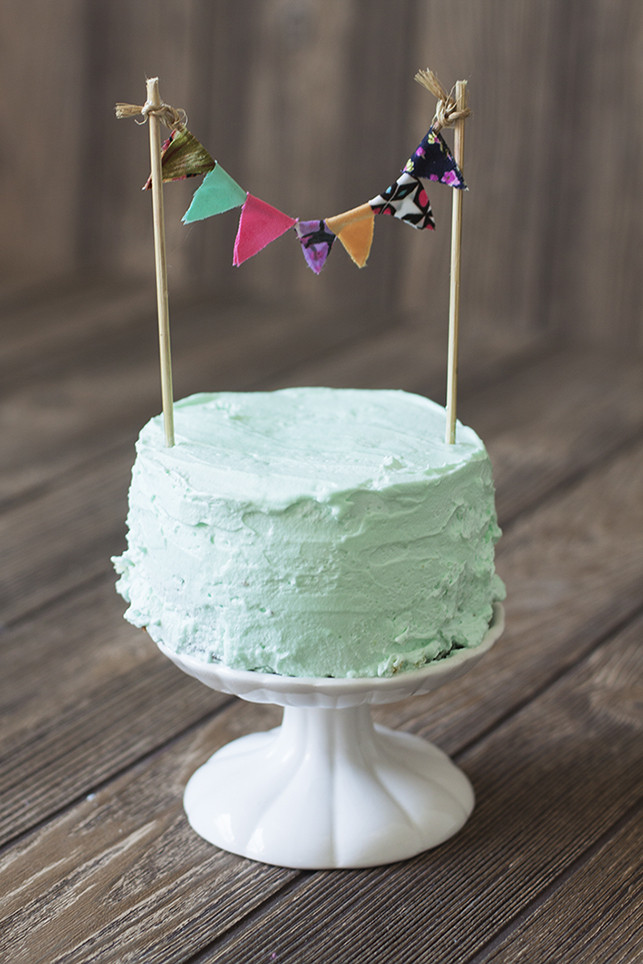 Diy Wedding Cakes
 Doable DIY Wedding Cake ToppersTruly Engaging Wedding Blog