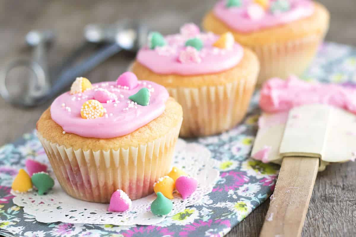 Easter Cupcakes Pinterest
 Minty Chip Easter Cupcakes