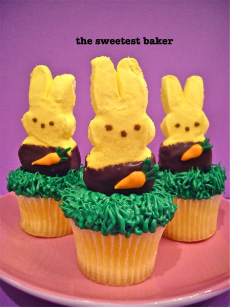 Easter Cupcakes With Peeps
 Easter PEEPs cupcakes