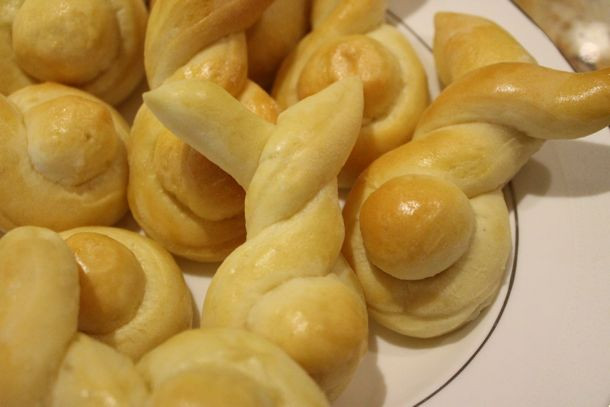 Easter Dinner Rolls
 Bunny Rolls – A Family Easter Recipe