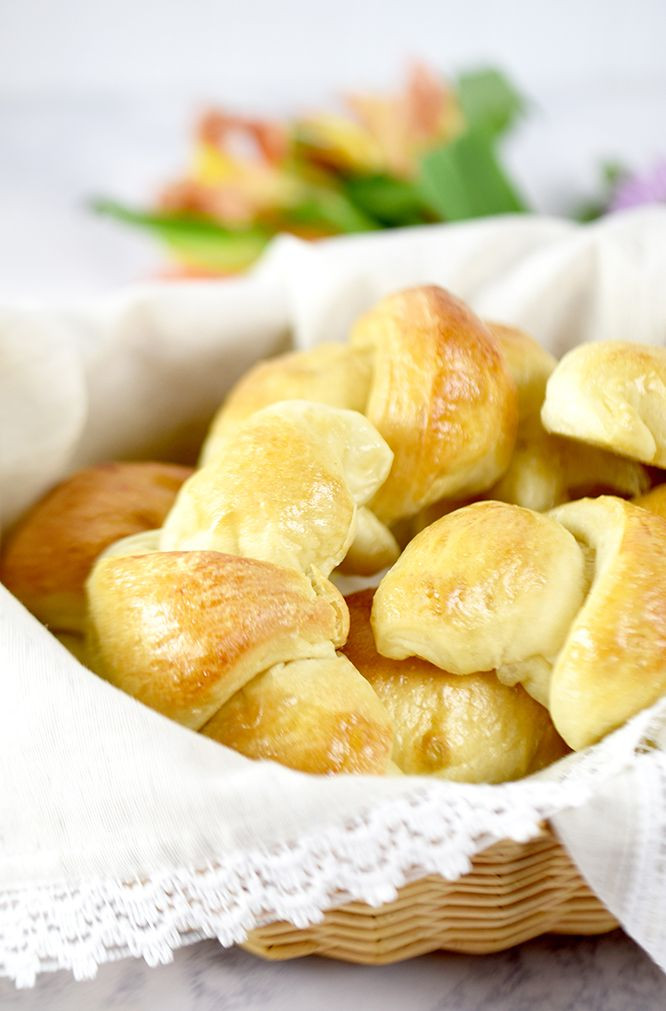 Easter Dinner Rolls
 Warm and crusty Crescent Rolls Perfect for Easter Dinner