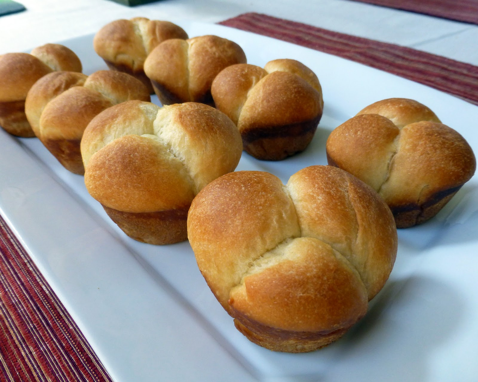 Easter Dinner Rolls
 Adventures of Valley Writer Sweet Clover Dinner Rolls for