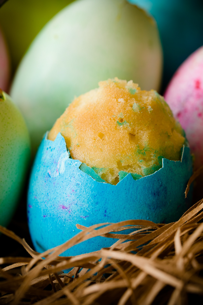 Easter Egg Cupcakes
 Easter Egg Cupcakes with "Yolk" Centers