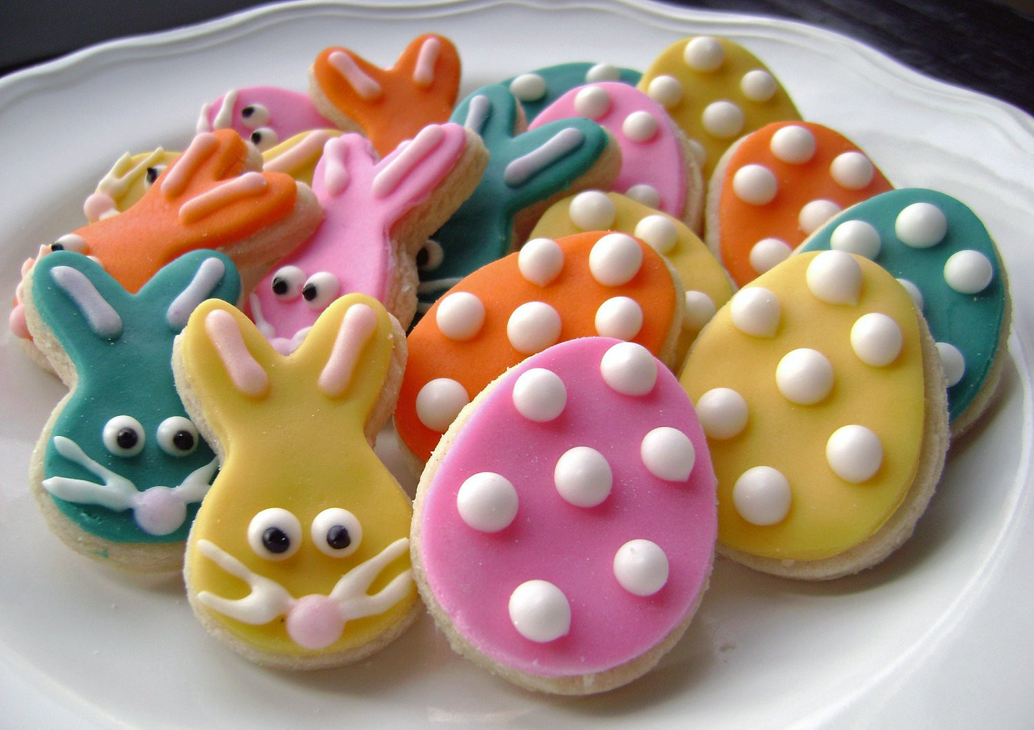 Easter Egg Sugar Cookies
 Easter Egg and Bunny Sugar Cookies with Polka Dots Mini