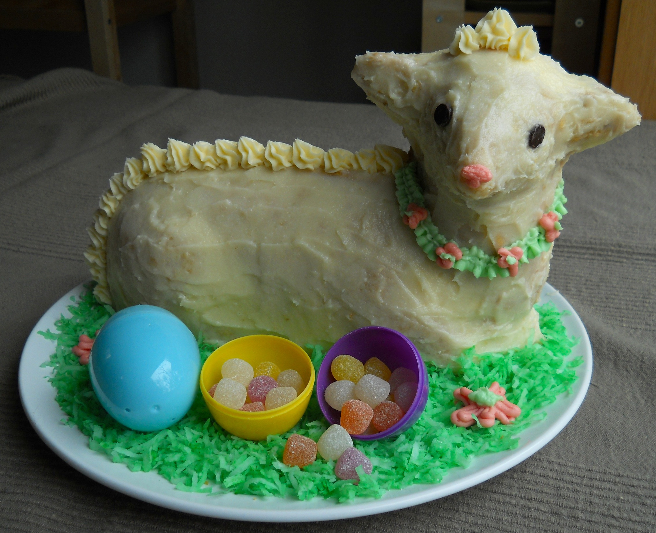 Easter Lamb Cake Mold
 vegan Easter lamb cake