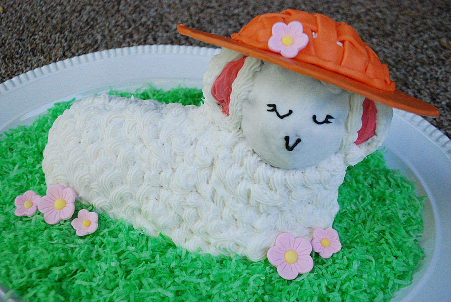 Easter Lamb Decorations
 Make an Edible Easter Bonnet for a Lamb Cake Merriment