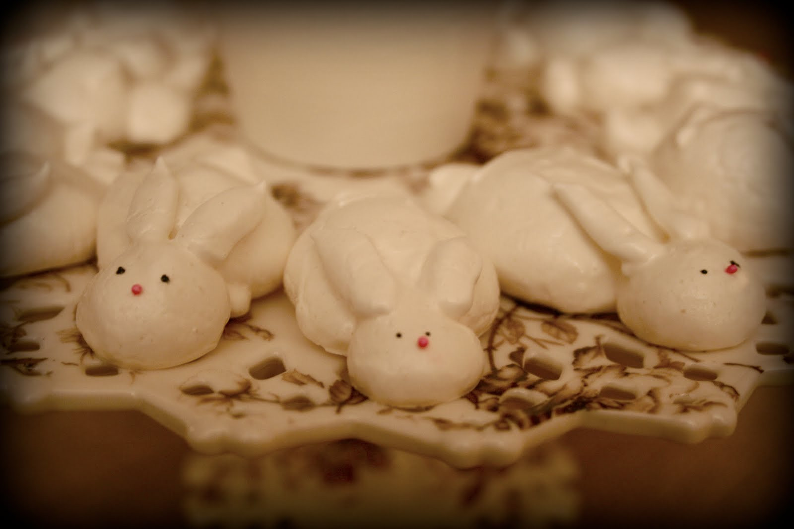 Easter Meringue Cookies
 Meringue Bunny Cookies