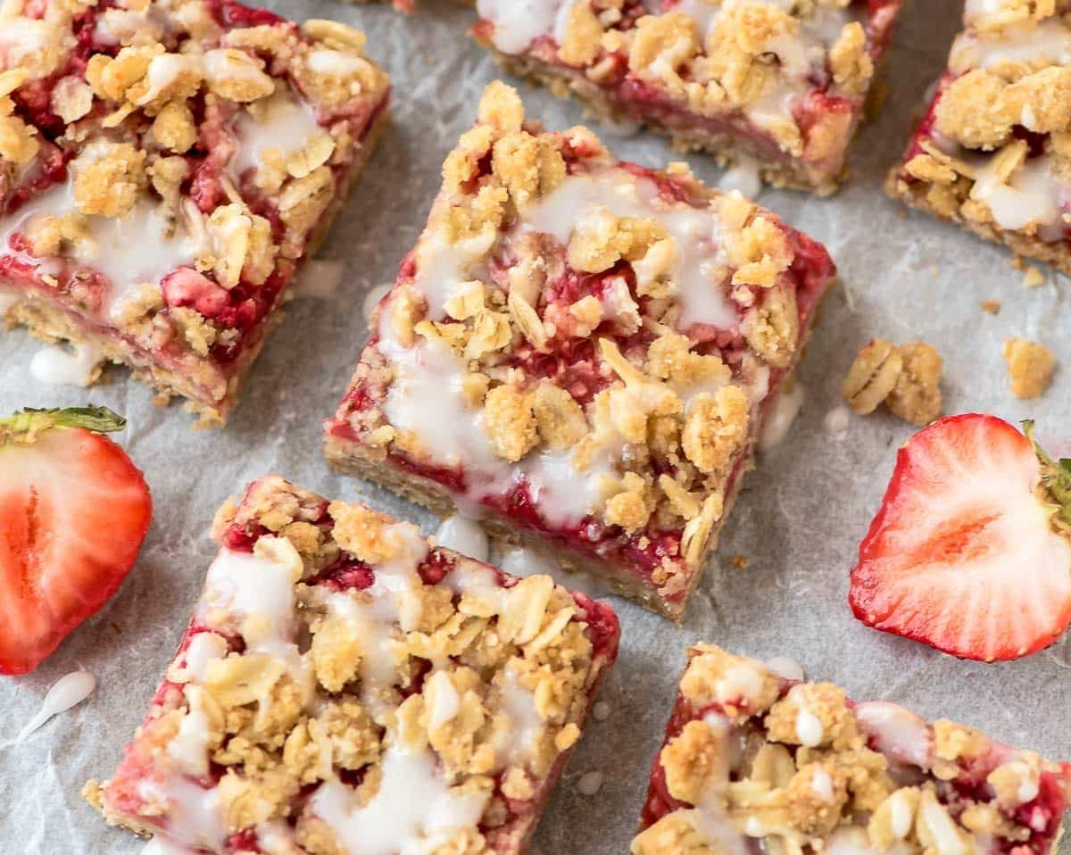 Easy And Healthy Desserts
 Healthy Strawberry Oatmeal Bars Recipe