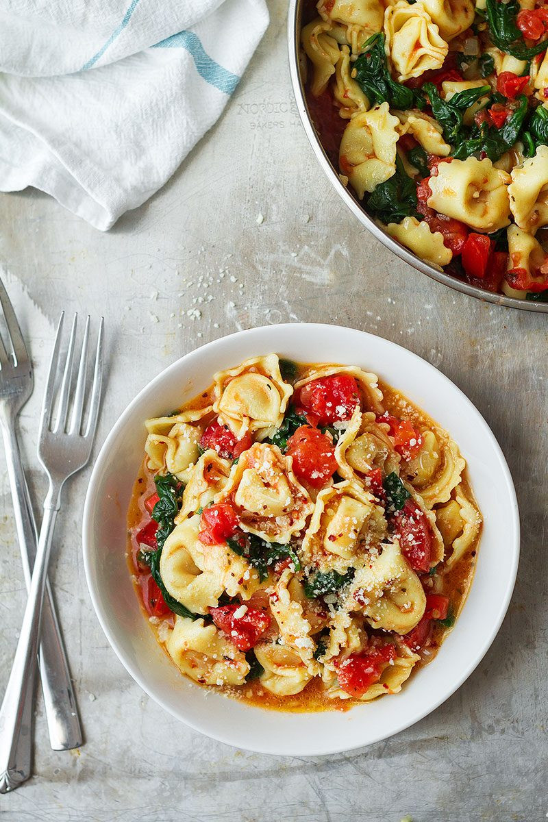 Easy And Healthy Dinner Recipes
 e Pan Tomato Spinach Tortellini Recipe — Eatwell101