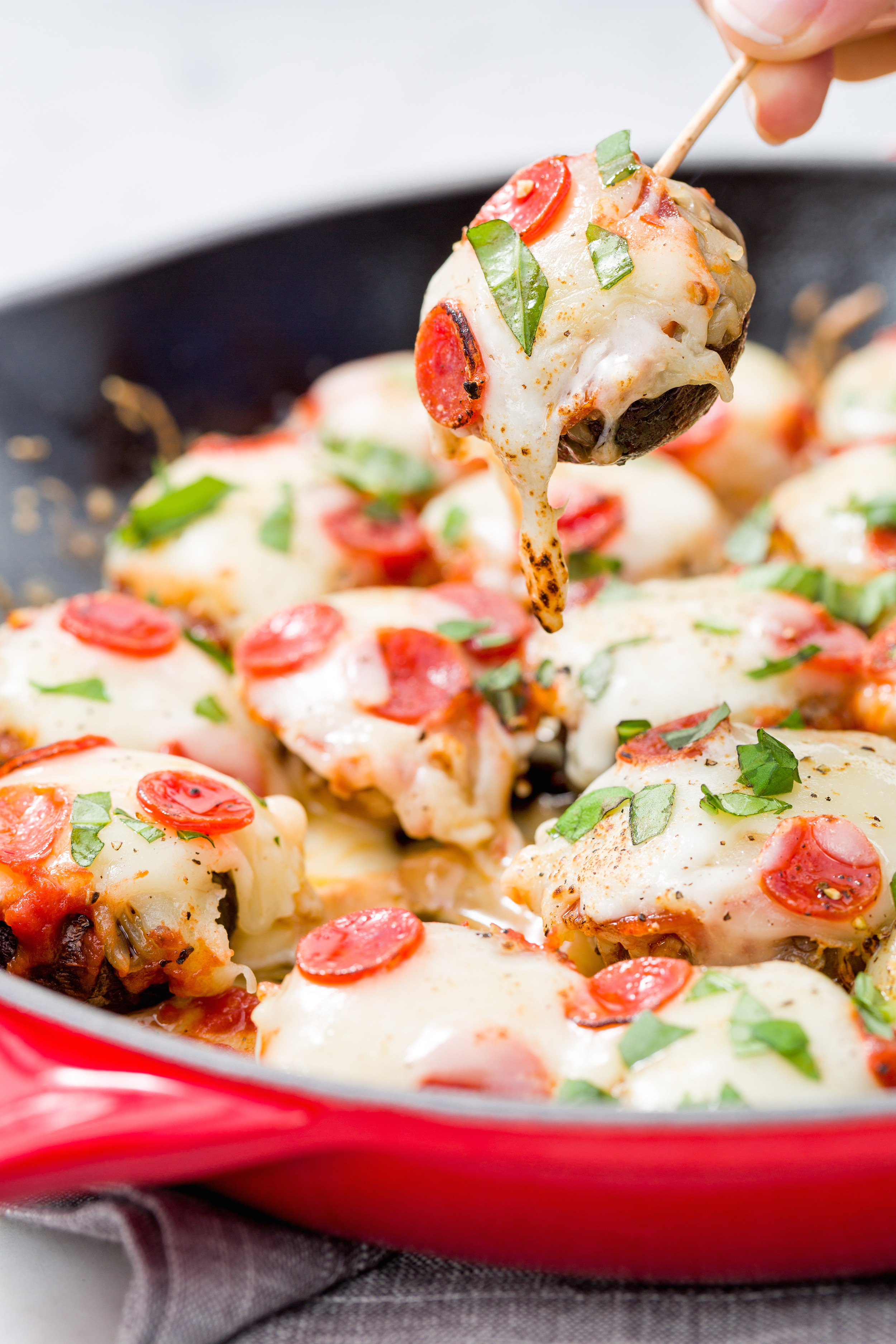 Easy Healthy Appetizers For Parties
 delish pizza stuffed mushrooms