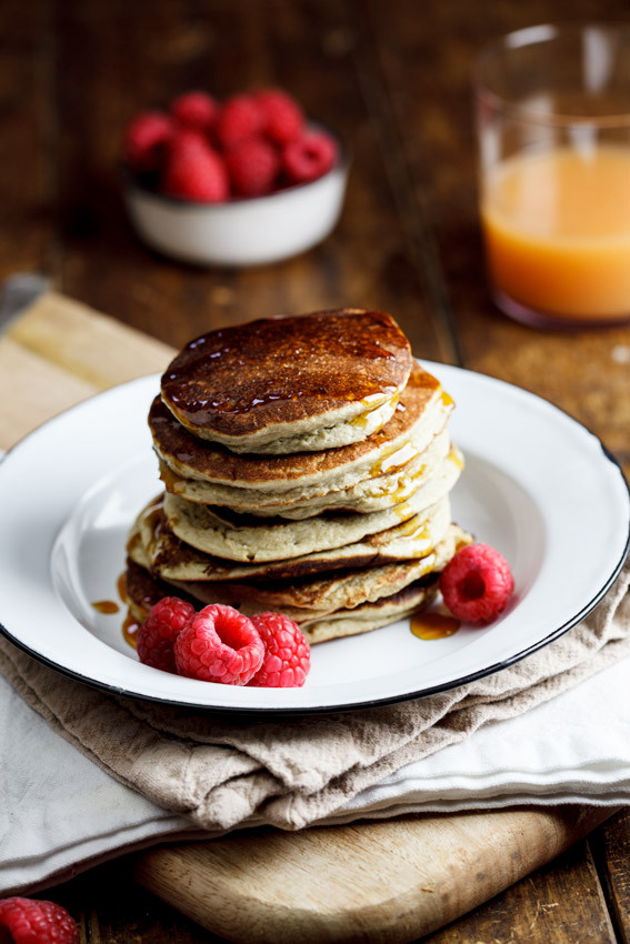 Easy Healthy Pancakes
 Easy and healthy Banana Oat pancakes Simply Delicious