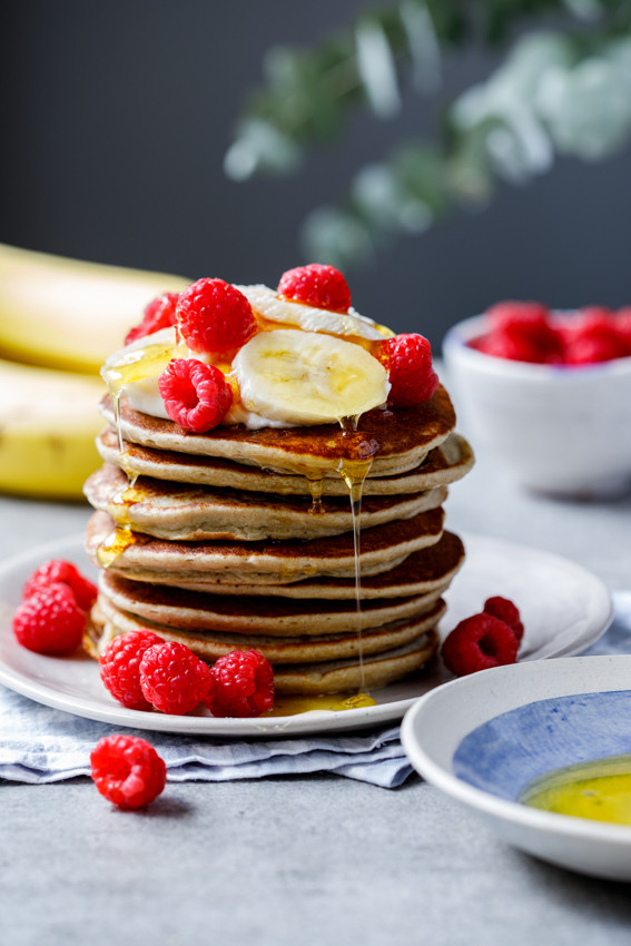 Easy Healthy Pancakes
 Easy and healthy Banana Oat pancakes Simply Delicious