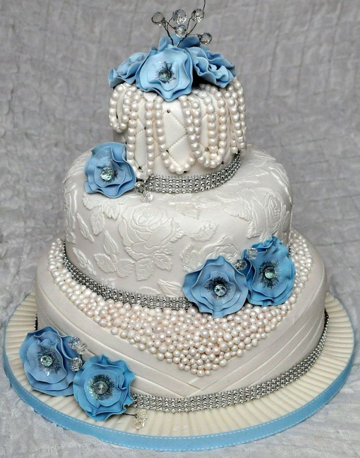 Edible Pearls For Wedding Cakes
 3 tier wedding cake with edible pearls and lace Decorated