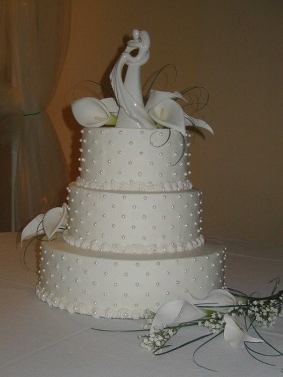 Edible Pearls For Wedding Cakes
 Items similar to Fondant Edible Pearls wedding cake