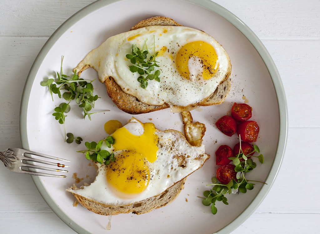 Eggs For Breakfast Healthy
 12 Things That Happen To Your Body When You Eat Eggs