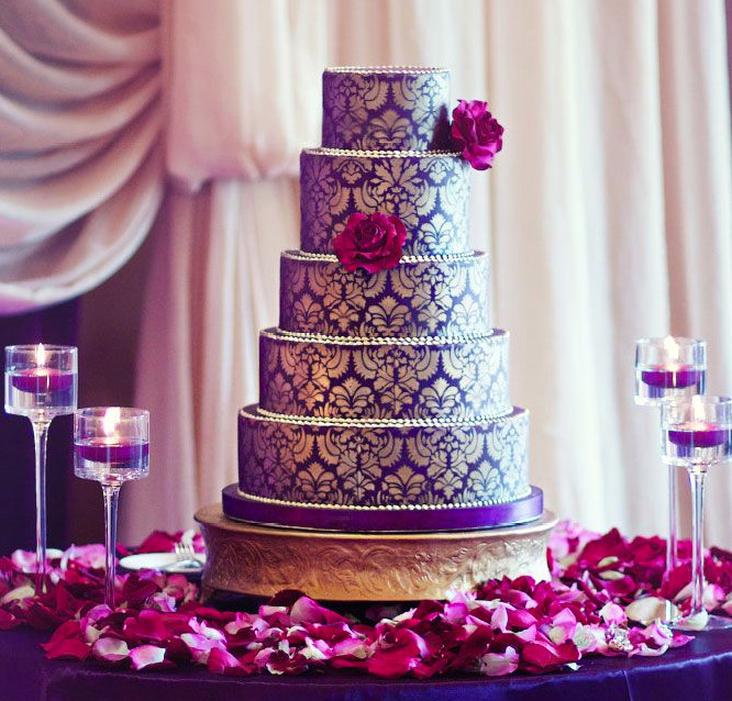 Elaborate Wedding Cakes
 26 Elaborate Wedding Cakes with Sugar Flower Details