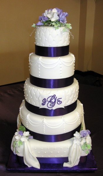 Elegant Purple Wedding Cakes
 bussnemu purple and green wedding cake ideas