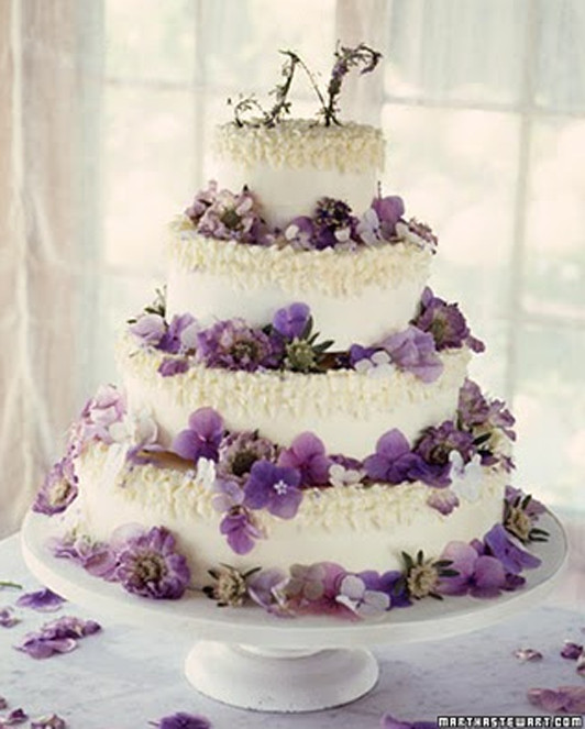 Elegant Purple Wedding Cakes
 Color morado